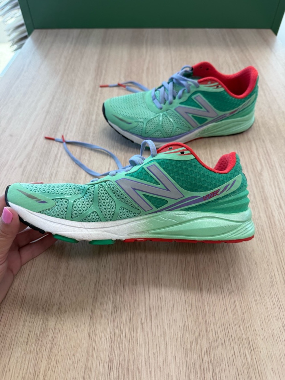 Disney Little Mermaid New Balance 2016 running shoe 8 - Picture 6 of 13